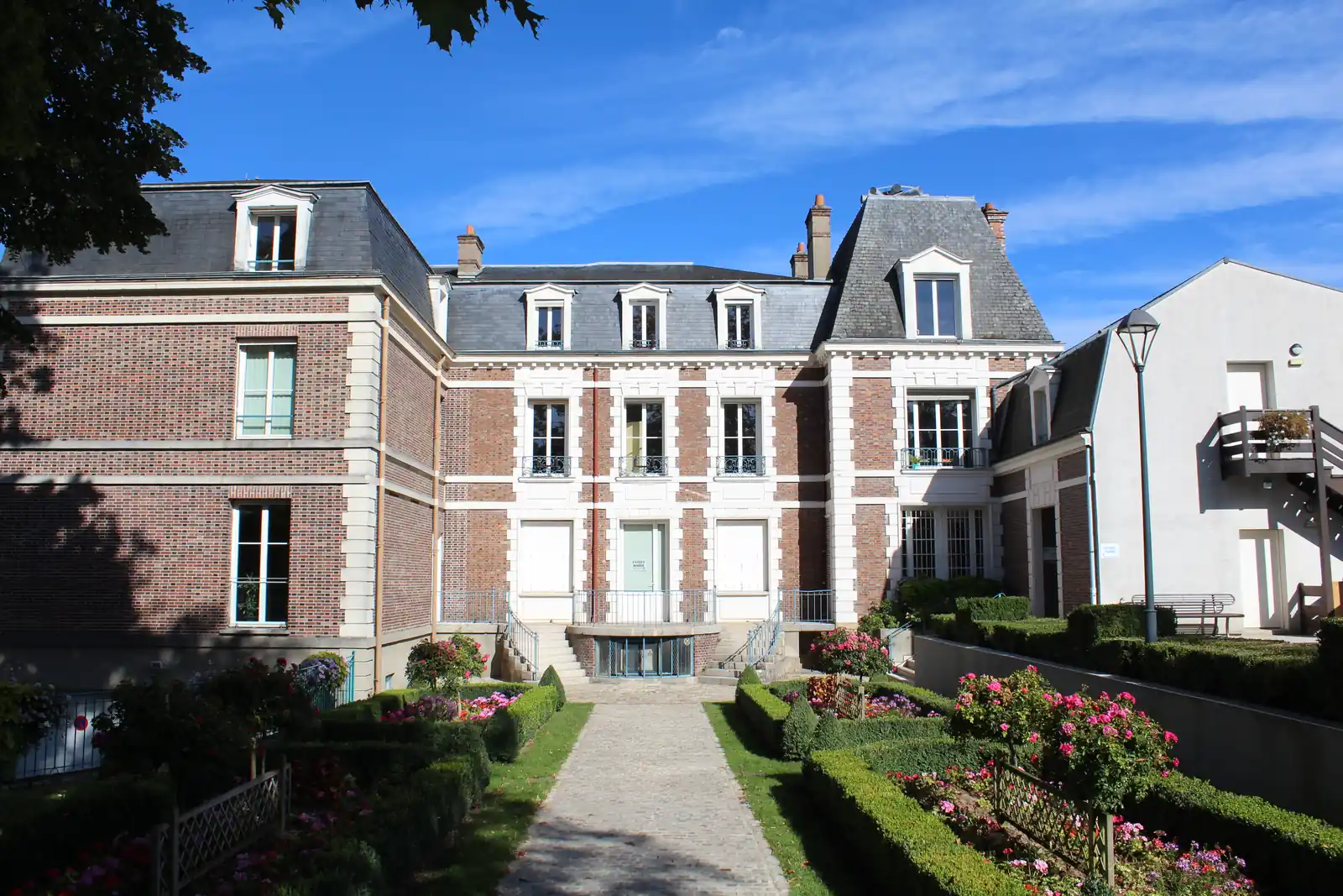 Mairie d'Avon en Seine-et-Marne, commune où se trouve la gare de Fontainebleau-Avon
