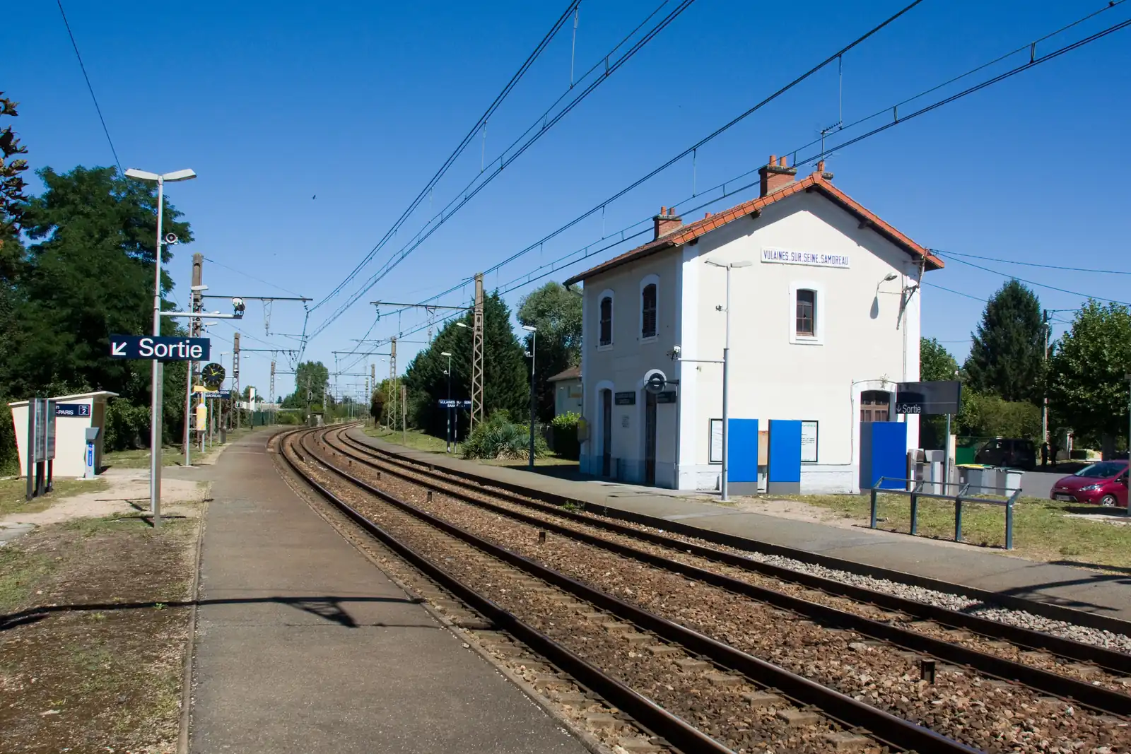 Halte de Vulaines-sur-Seine - Samoreau, point d'arrêt partagé entre deux communes